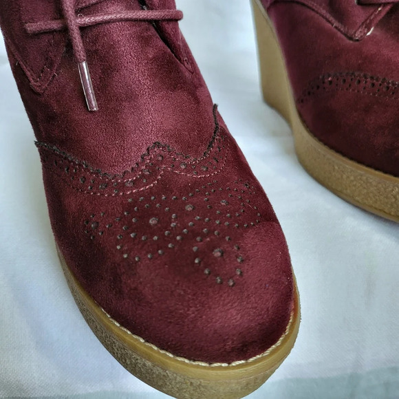 H&M Women's Maroon Faux‎ Fur Lined Suede Oxford Wedge Heel Boots, Size 8 - Picture 10 of 12